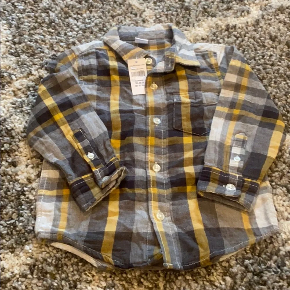 2t Gap Plaid button down. Yellow, gray